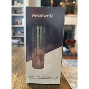 FEATWELL Fragranced Car Aroma Diffuser & Refill - Vent Clips Ambient Light NEW